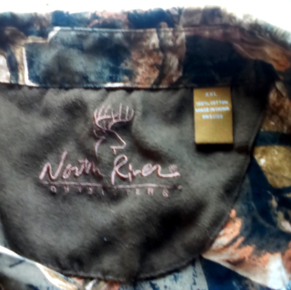 Camo deer print collared button up - Picture 5 of 9